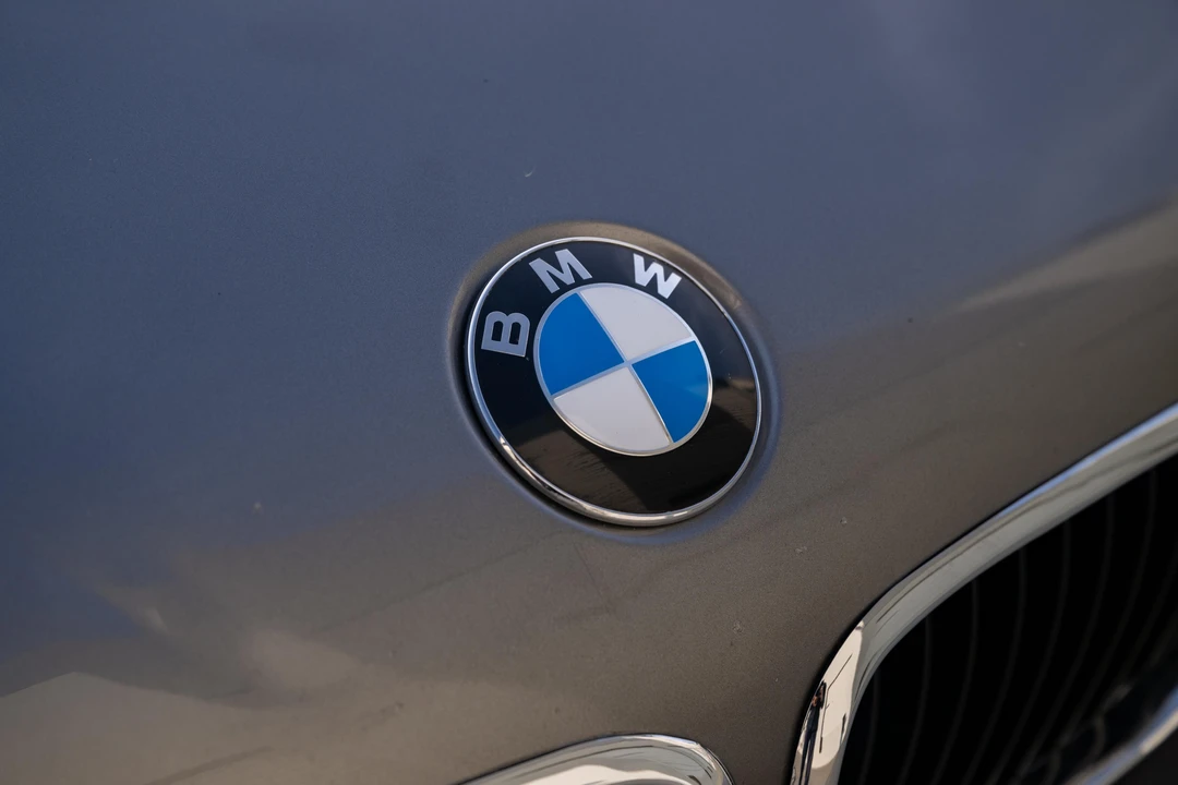 2003 BMW E39 540i - Image 17 of 31