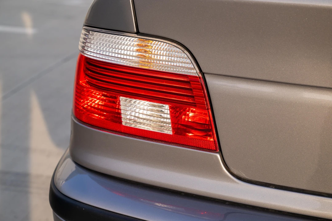 2003 BMW E39 540i - Image 30 of 31