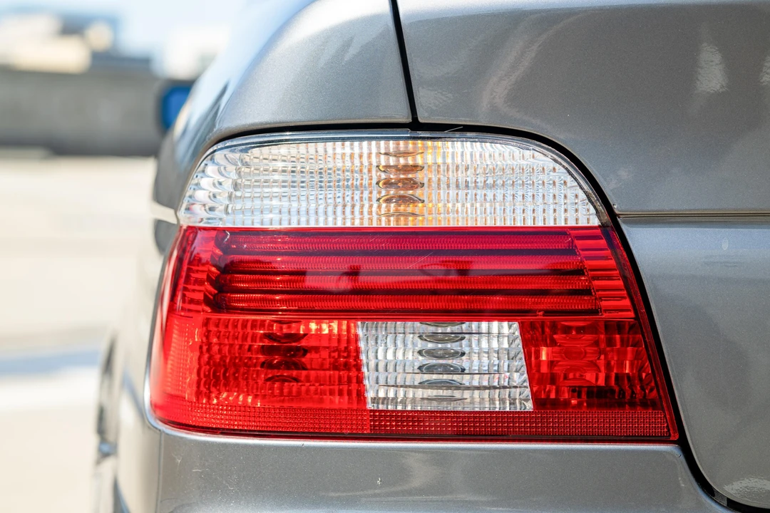 2003 BMW E39 540i - Image 25 of 31