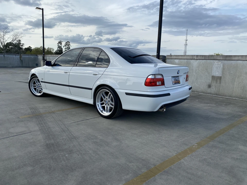 2003 BMW E39 540i - Image 16 of 31