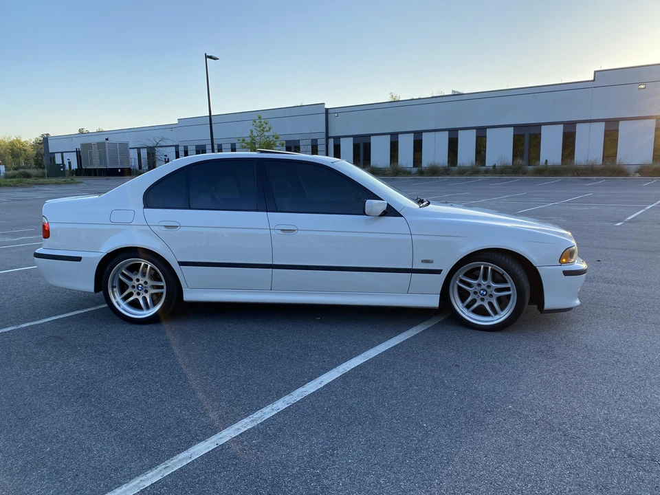 2003 BMW E39 540i - Image 25 of 31