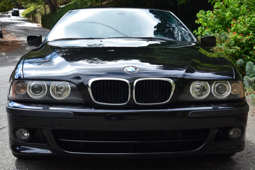 2003 BMW E39 540i - Image 2 of 5