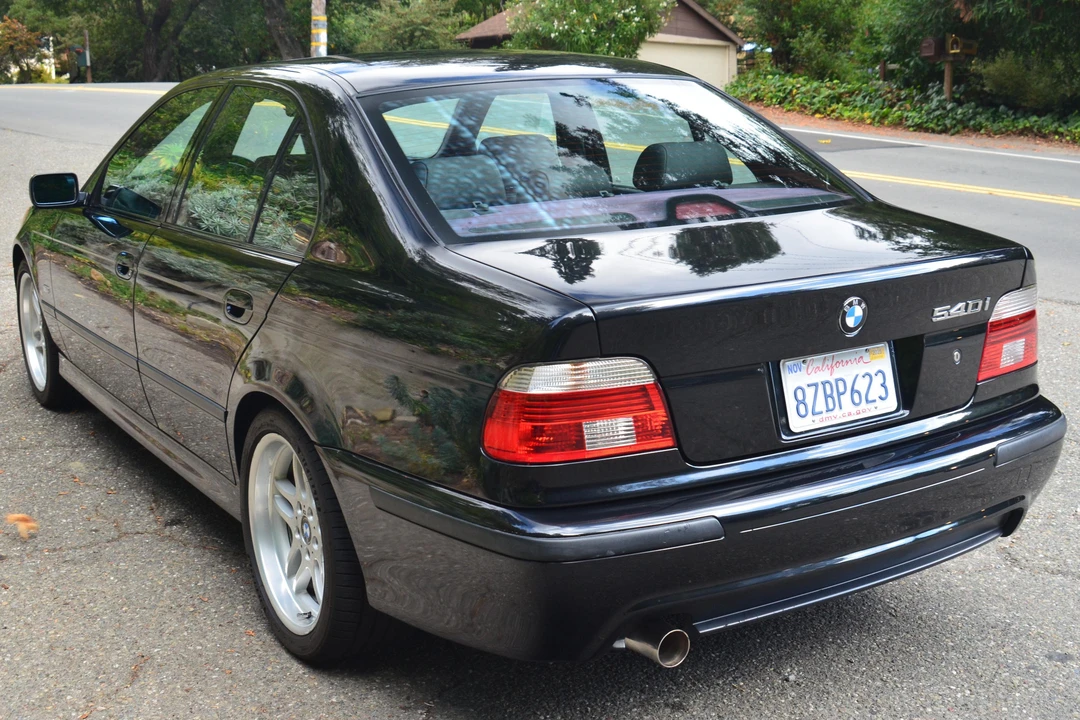 2003 BMW E39 540i - Image 4 of 5