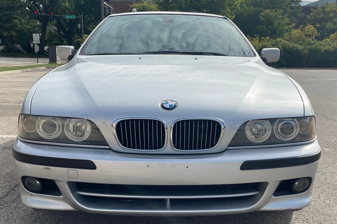 2003 BMW E39 540i - Image 2 of 31
