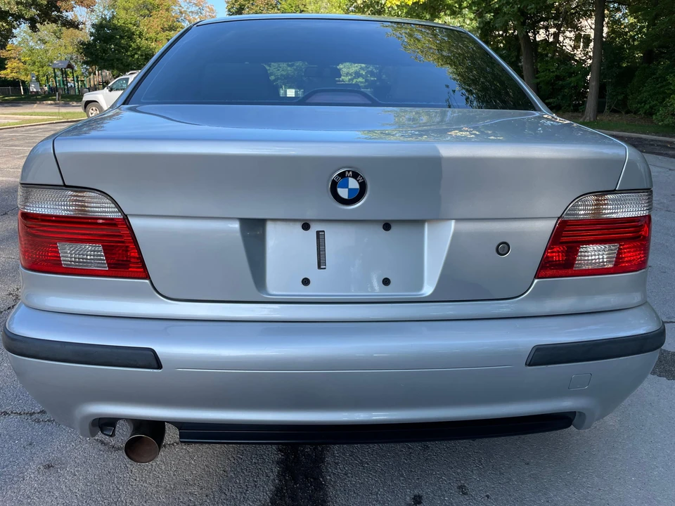 2003 BMW E39 540i - Image 16 of 31