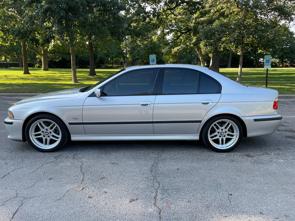 2003 BMW E39 540i - Image 8 of 31