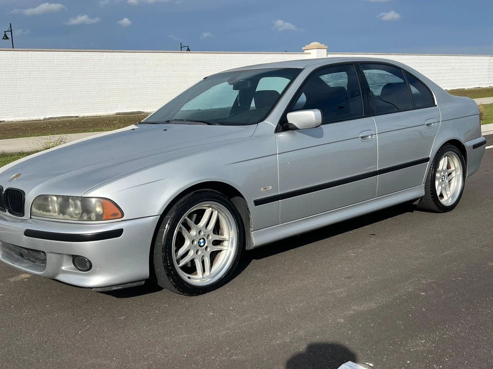 2003 BMW E39 540i - Image 9 of 31