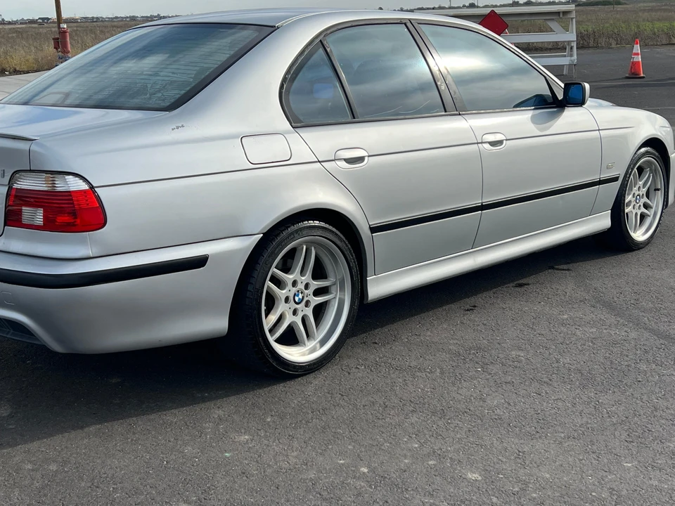 2003 BMW E39 540i - Image 18 of 31