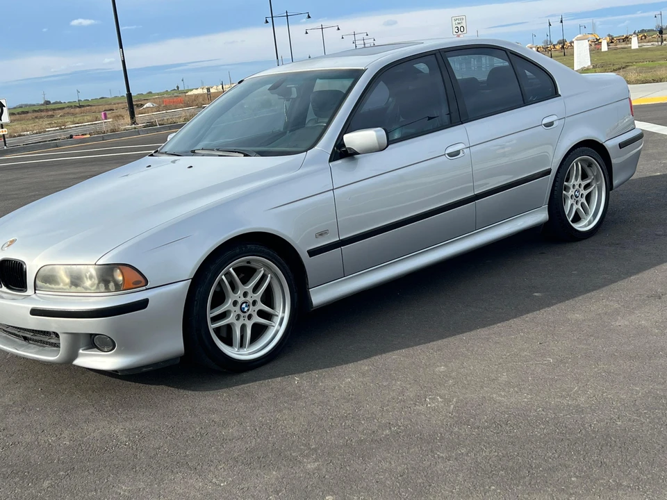 2003 BMW E39 540i - Image 10 of 31