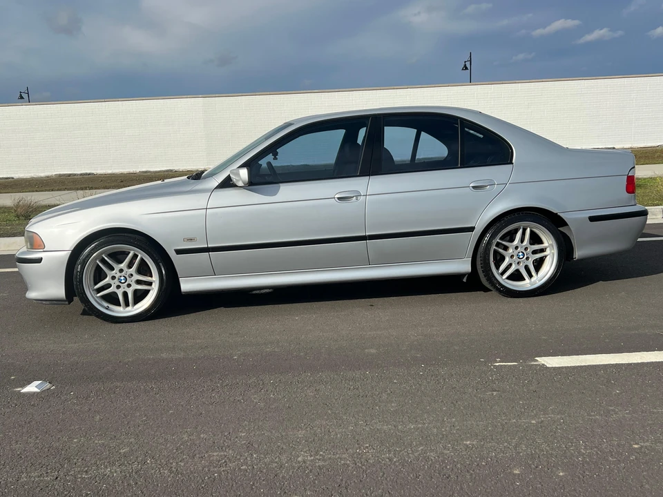 2003 BMW E39 540i - Image 12 of 31
