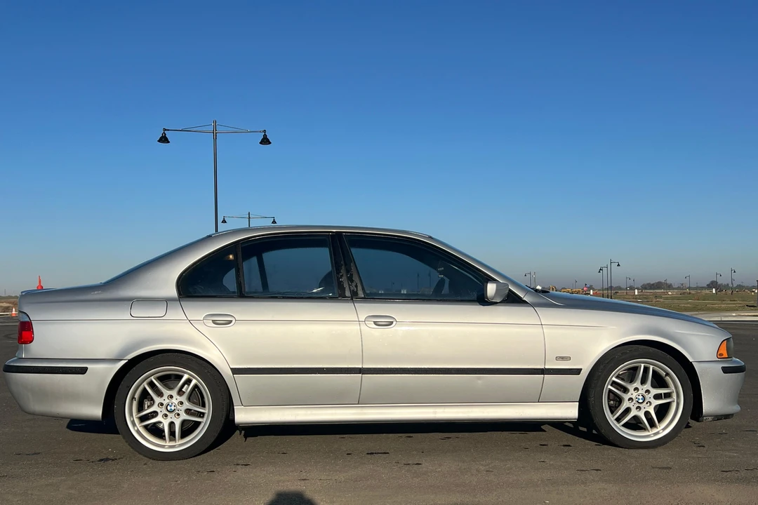 2003 BMW E39 540i - Image 3 of 31