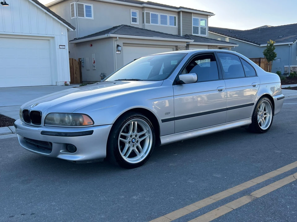 2003 BMW E39 540i - Image 11 of 31