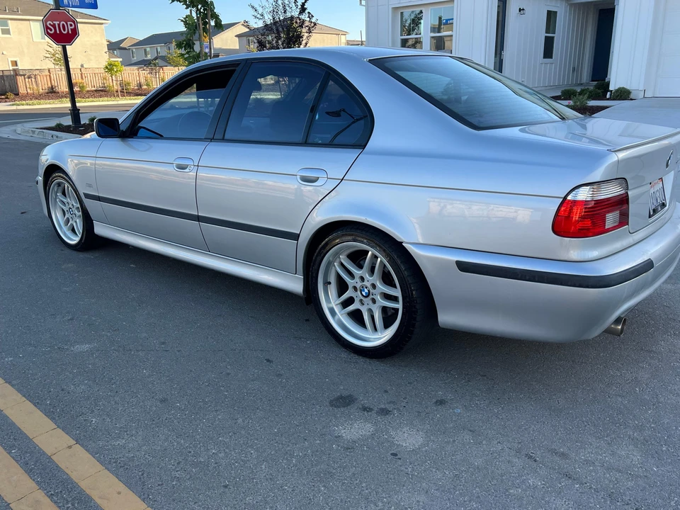 2003 BMW E39 540i - Image 14 of 31