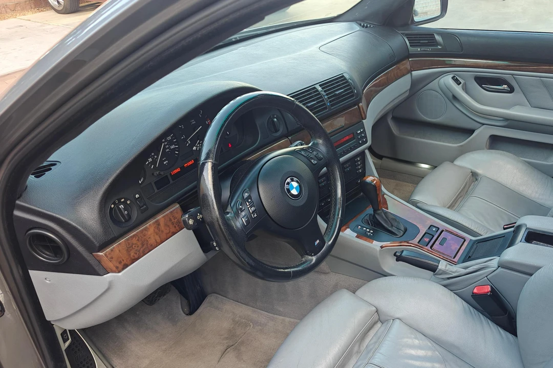 2003 BMW E39 540i - Image 25 of 31