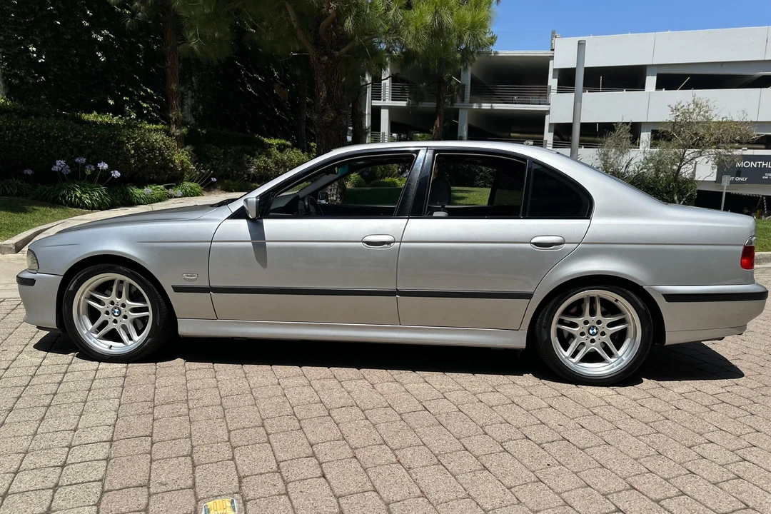 2003 BMW E39 540i - Image 3 of 31