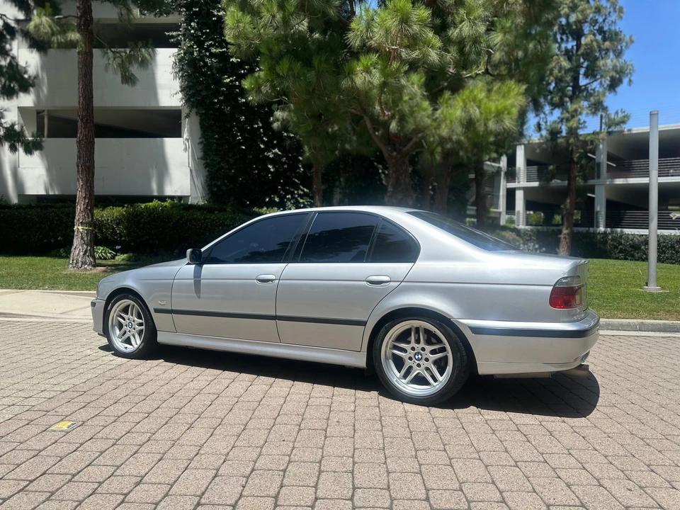 2003 BMW E39 540i - Image 10 of 31