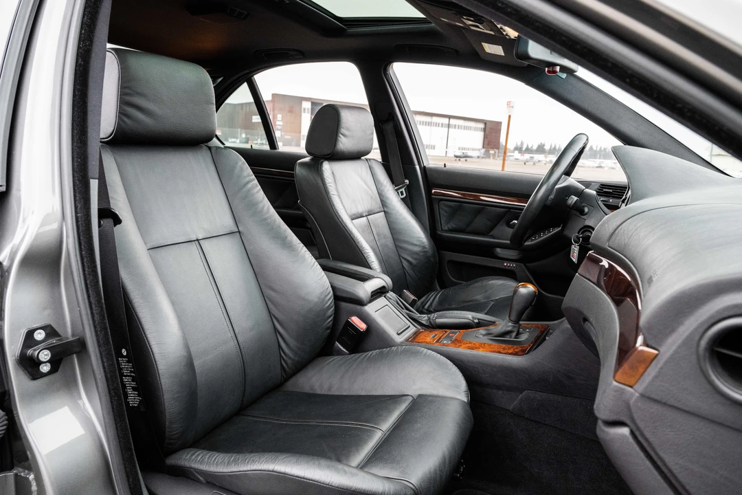 2003 BMW E39 540i - Image 26 of 31