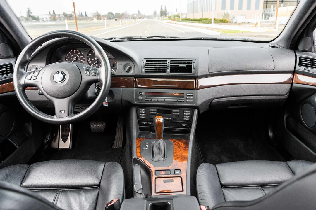 2003 BMW E39 540i - Image 16 of 31