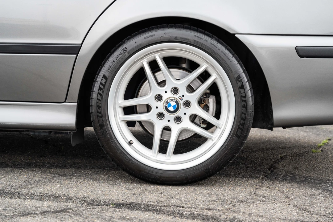 2003 BMW E39 540i - Image 13 of 31