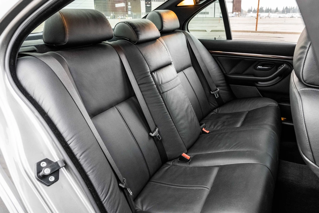 2003 BMW E39 540i - Image 18 of 31