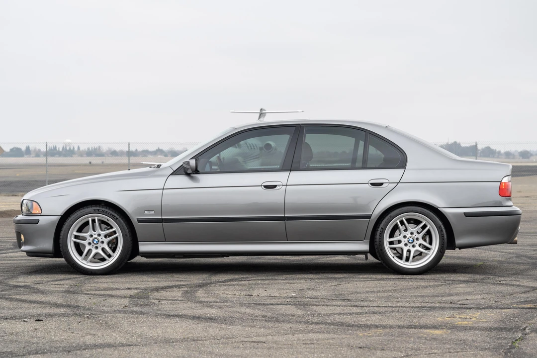 2003 BMW E39 540i - Image 3 of 31