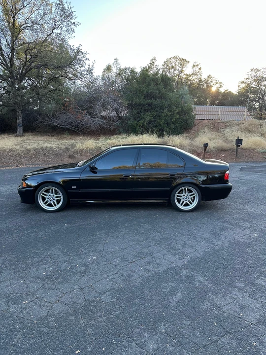 2003 BMW E39 540i - Image 7 of 31