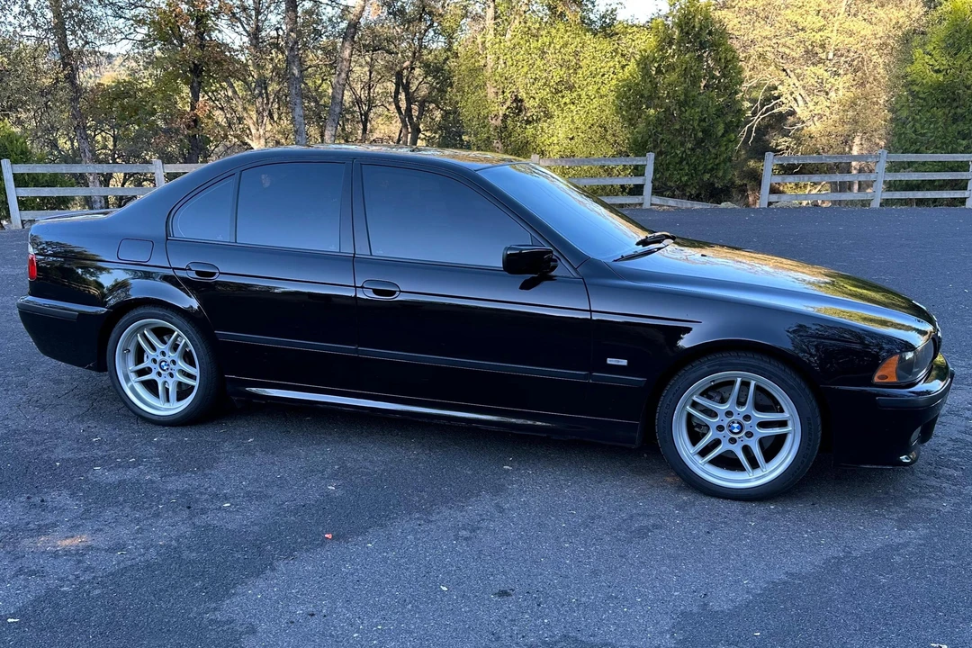 2003 BMW E39 540i - Image 3 of 31