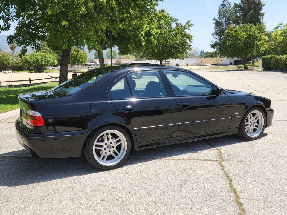 2003 BMW E39 540i - Image 16 of 31