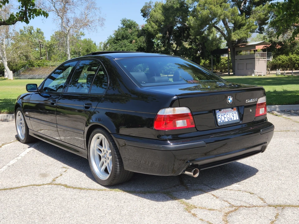 2003 BMW E39 540i - Image 11 of 31