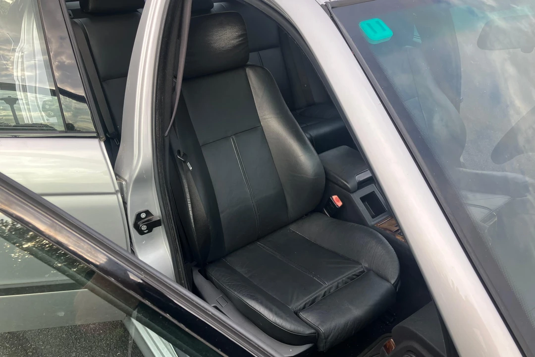 2003 BMW E39 540i - Image 22 of 31