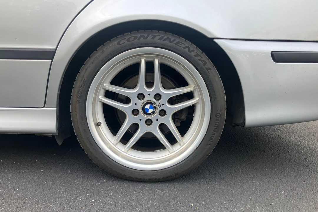 2003 BMW E39 540i - Image 14 of 31