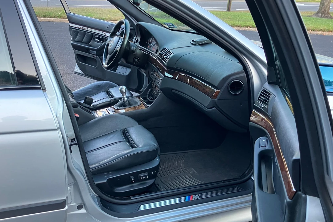 2003 BMW E39 540i - Image 27 of 31