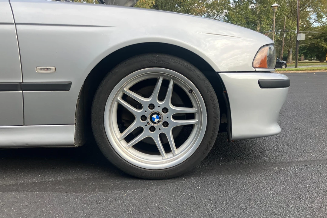 2003 BMW E39 540i - Image 16 of 31