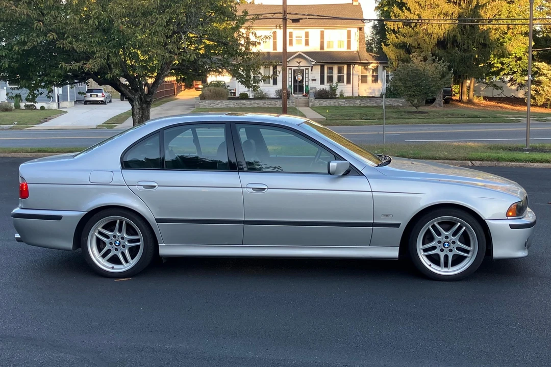 2003 BMW E39 540i - Image 3 of 31
