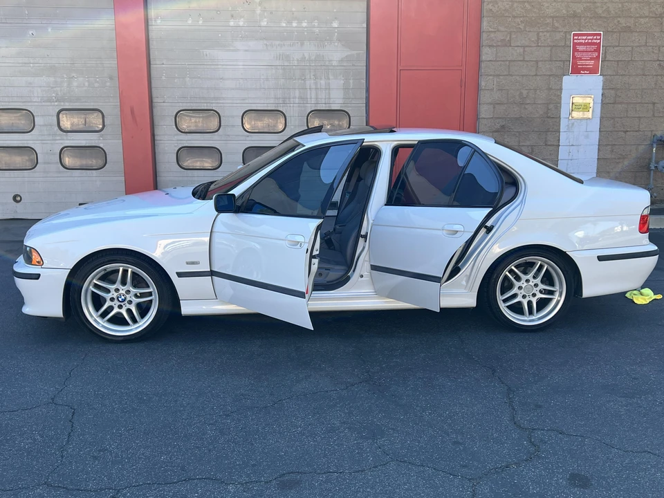 2003 BMW E39 540i - Image 10 of 31