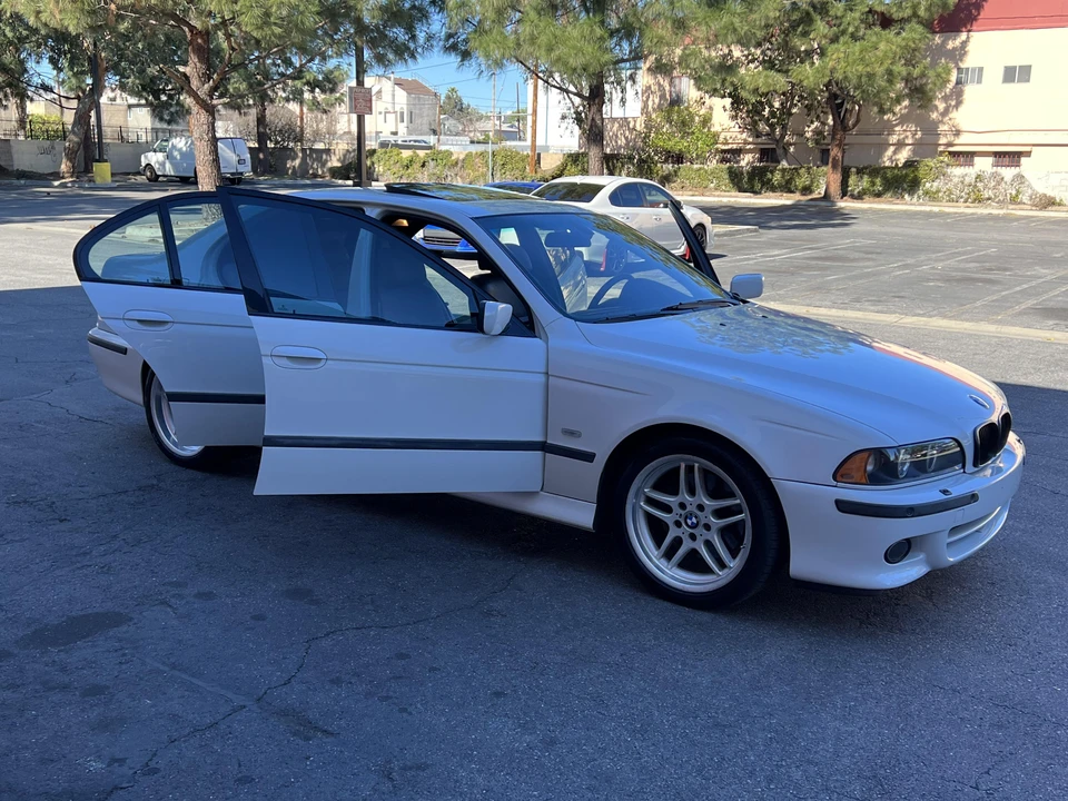 2003 BMW E39 540i - Image 11 of 31