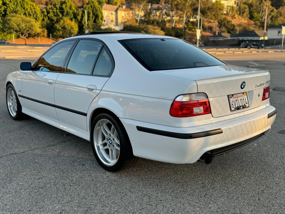 2003 BMW E39 540i - Image 16 of 31
