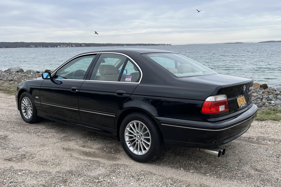 2003 BMW E39 540i - Image 16 of 31