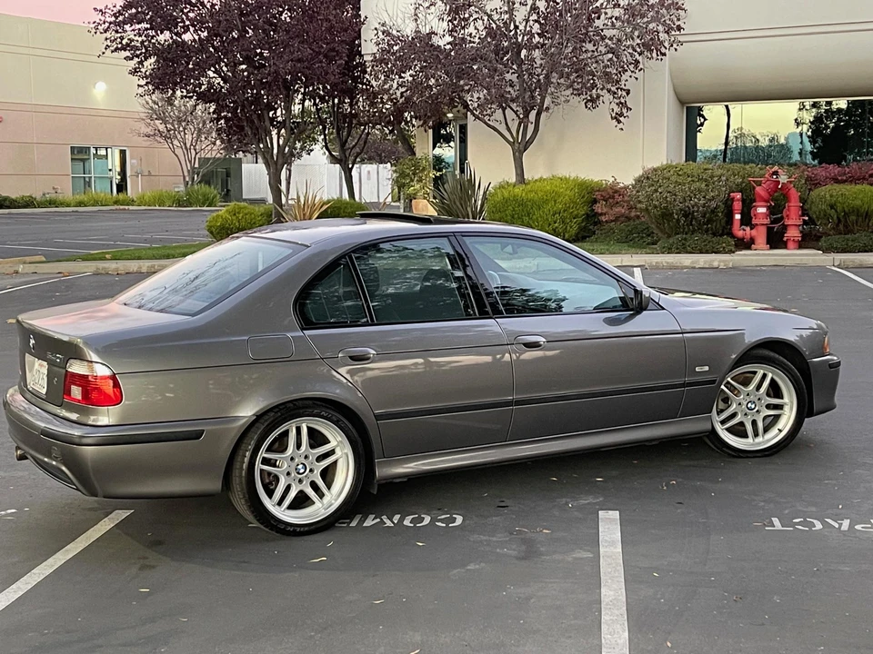 2003 BMW E39 540i - Image 16 of 31