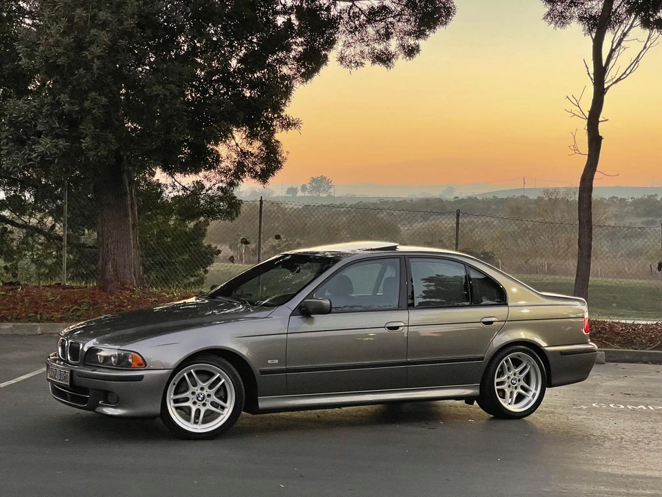 2003 BMW E39 540i - Image 9 of 31