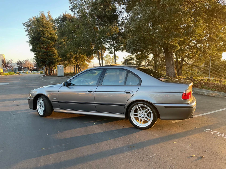 2003 BMW E39 540i - Image 13 of 31