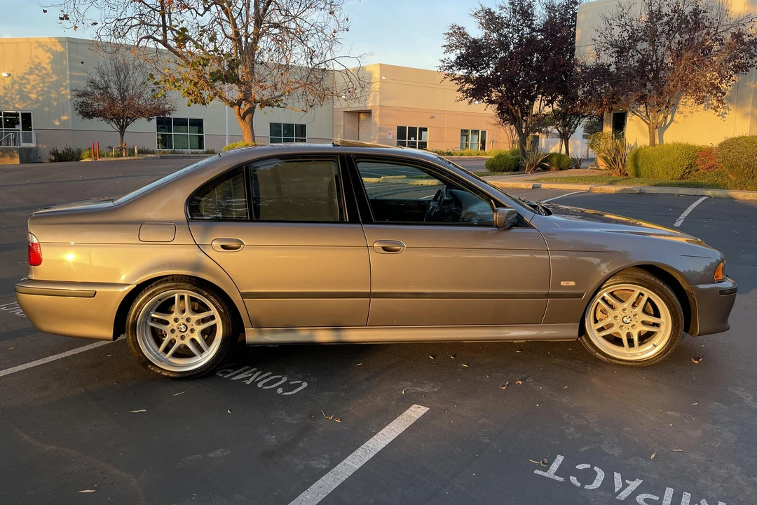 2003 BMW E39 540i - Image 3 of 31