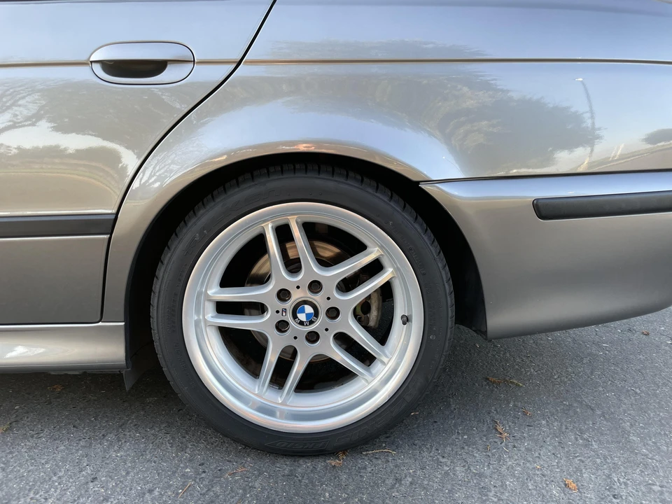 2003 BMW E39 540i - Image 18 of 31