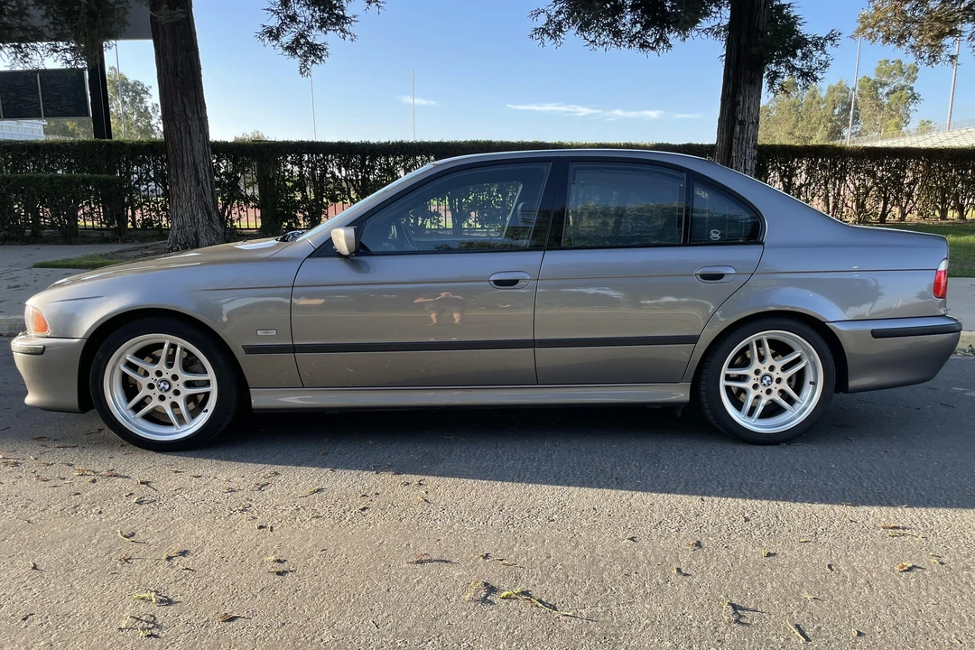 2003 BMW E39 540i - Image 3 of 31