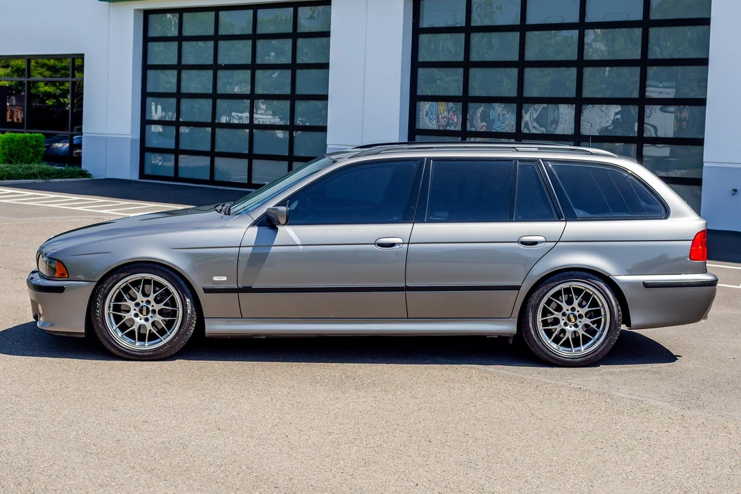 2003 BMW E39 540i - Image 3 of 31