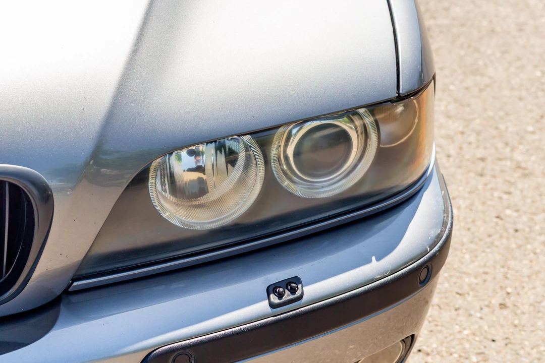 2003 BMW E39 540i - Image 12 of 31
