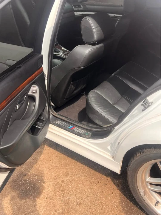 2003 BMW E39 540i - Image 4 of 8