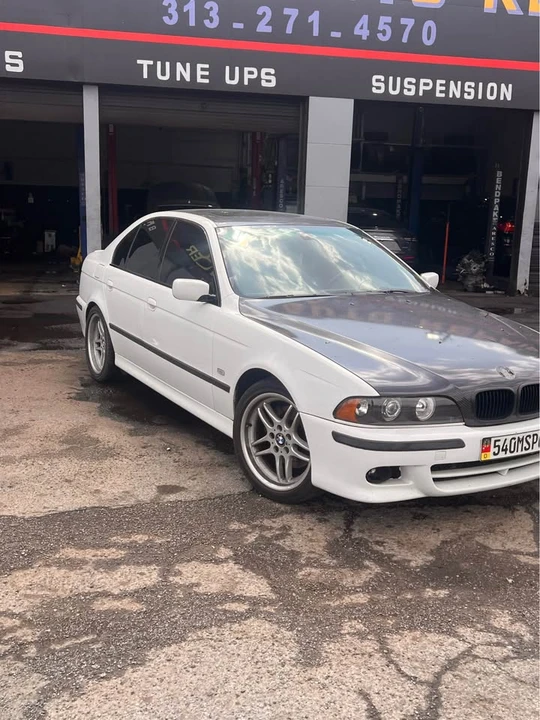 2003 BMW E39 540i - Image 7 of 8