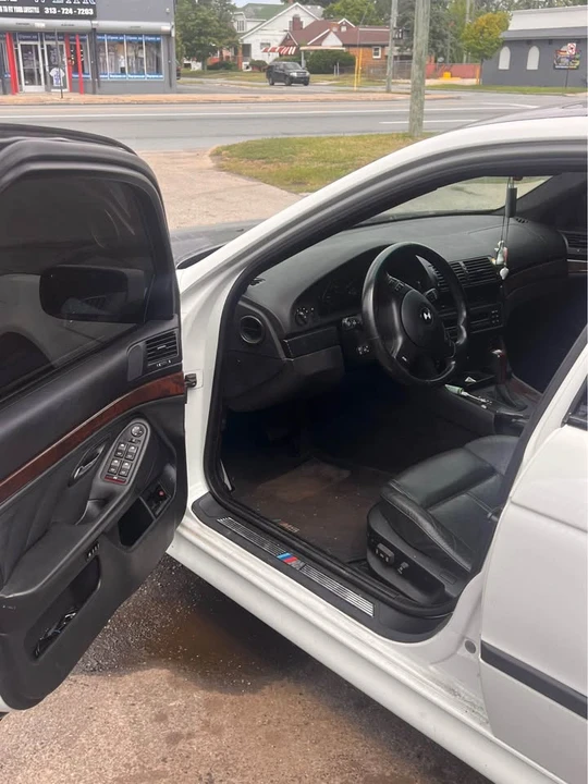 2003 BMW E39 540i - Image 3 of 8