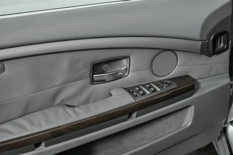 2003 BMW E65/E66 7 Series - Image 16 of 21